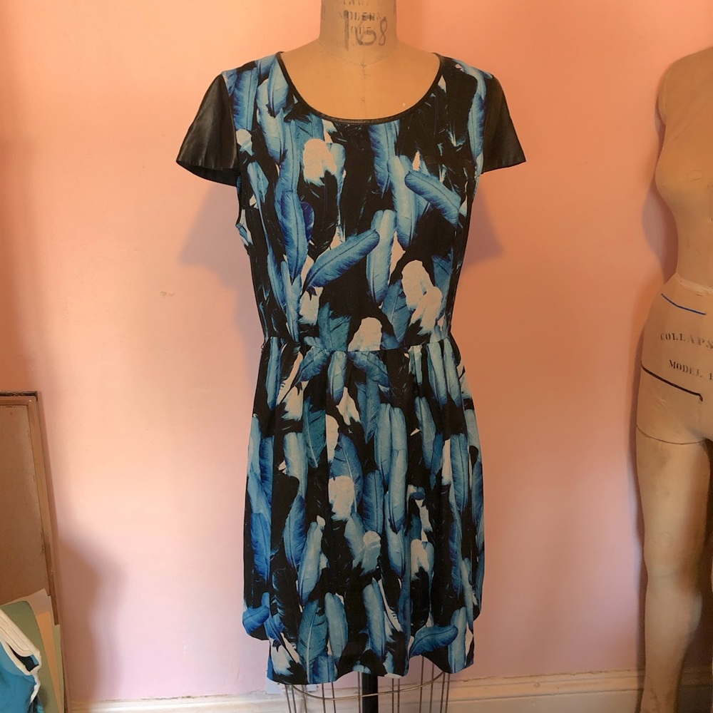 Cool feather print Kenzie mini